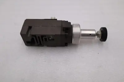 NUMATICS 081RS100J027Q00 REGULATOR VALVE STOCK H1568A