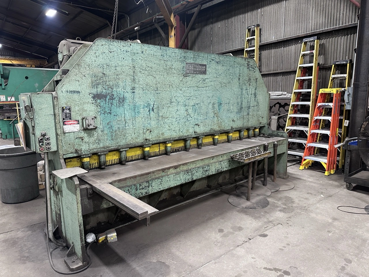 USED 1983 AMERICAN HERCULES ALPHA SERIES