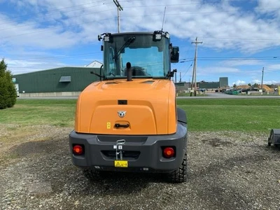 New | in-Stock 2026 CASE 221F Wheel Loaders Maine US | Beauregard Equipment #1511193