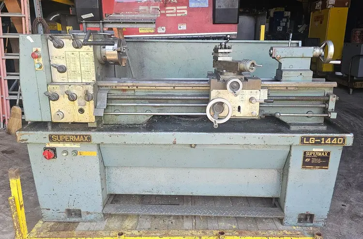 Used 1986 YCI SUPERMAX LG-1440 Engine Lathes Wisconsin US | Lemke Machinery Sales #509171