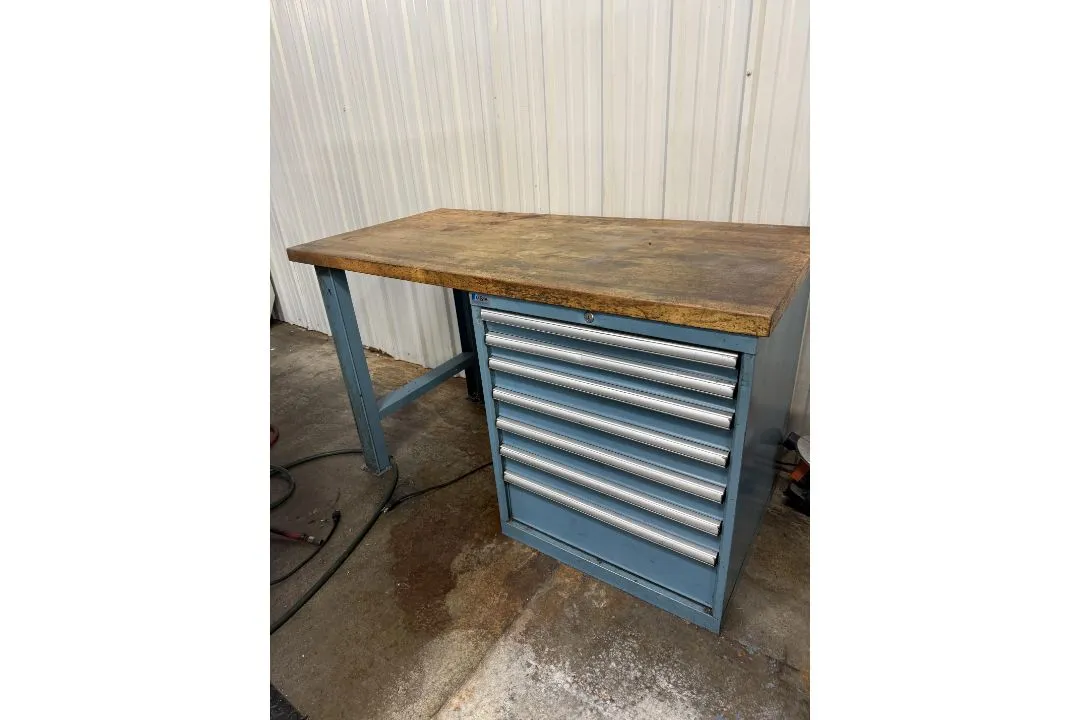 Used _UNKNOWN_ _UNKNOWN_ Work Benches Utah US | KD Auctions #1553839