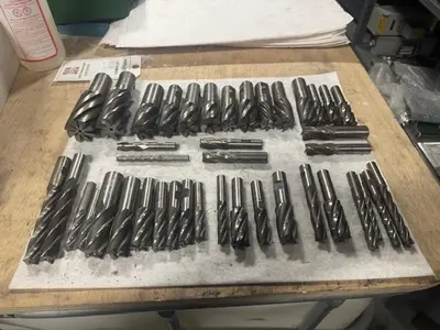 USED SET OF END MILLS VARIOUSE SIZE AND STYLE