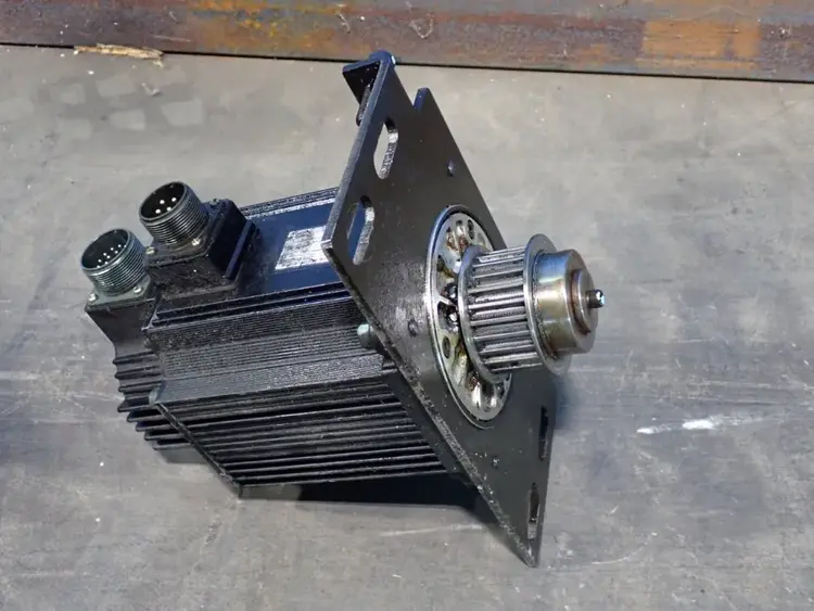 Used 2005 YASKAWA ELECTRIC SGMG09AABB Servo Motors | HGR 24 #730917