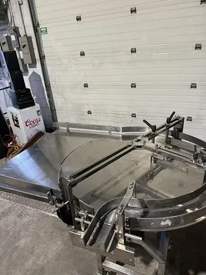 Used 39" Stainless Steel Accumulating/Unscrambling Table
