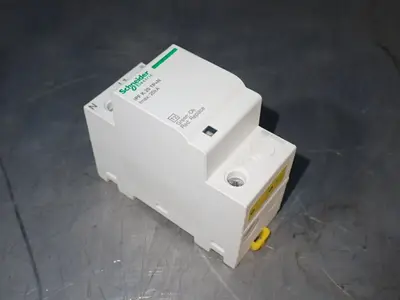 New | in-Stock SCHNEIDER ELECTRIC A9L15692 Surge Protectors Ohio US | HGR 24 #1187181