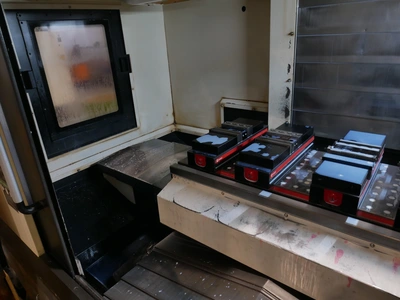 2010 HYUNDAI WIA F500 Vertical Machining Centers | USED CNC (8)