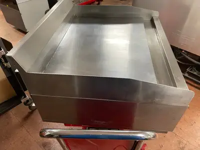 Used Vulcan Used Vulcan VIG36-R301 Thermostatic Natural Gas 36" Flat Top Griddle with 1" Chrome Plate Commercial Flat Top Griddles Illinois US | Falcon Restaurant Supply #1376046