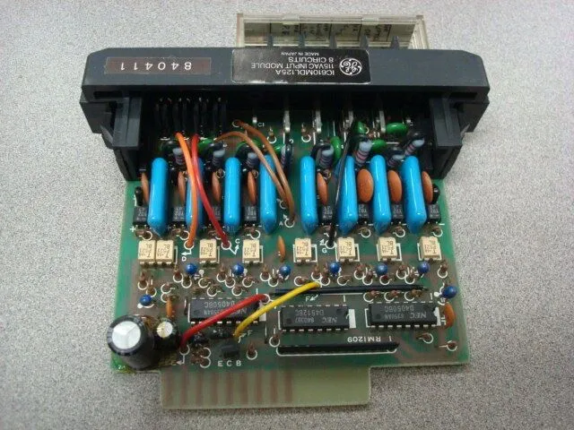 GE IC610MDL125A 8 Circuit 115VAC Input Module Used