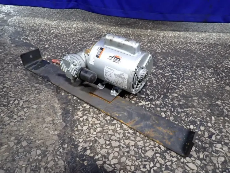 Used GAST _UNKNOWN_ Pumps Ohio US | HGR 24 #976215