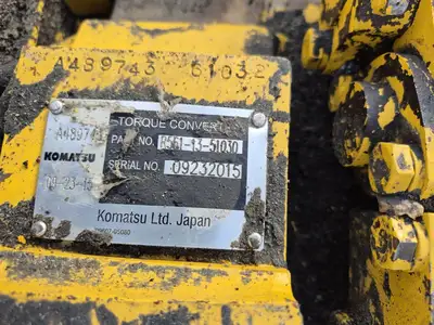 USED 2015 KOMATSU R561-13-51030
