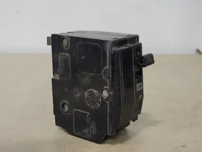 USED SQUARE D QO230