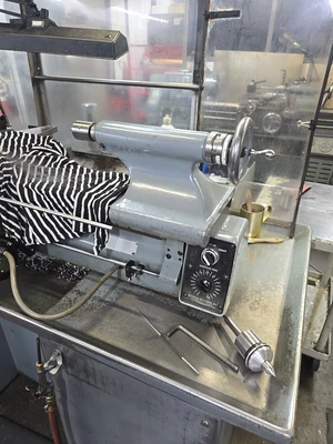 Used 1980 Hardinge HLV-EM, Inch/Metric, Vari-Speed, Precision Lathes New Jersey US | Machinery Values #1441645