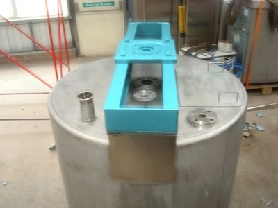 1,000L S/S Enclosed Mixing Tank