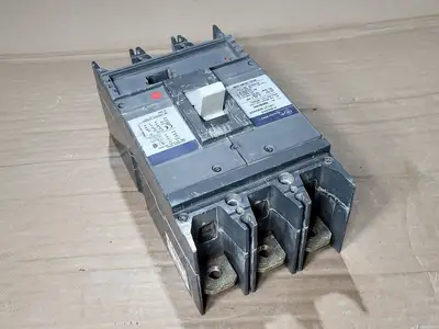 Used GENERAL ELECTRIC SGHA36AT0400 Switchgears British Columbia CA | Lenmark #409214