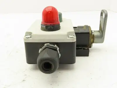 Siemens 38E7 160-1BD00-0A81 Rope Pull Grab Cable Switch 2-Way 3-Position 400V