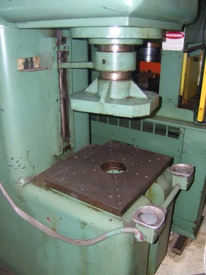 Denison 25 Ton