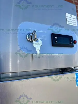 USED VWR GTVWG49FSSA STAINLESS STEEL DOUBLE DOOR FREEZER - 25°C 49 CU, FT.
