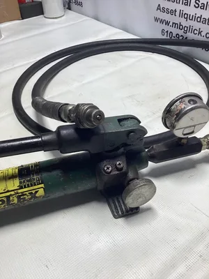 Simplex P-22 Hydraulic Hand Pump 10,000 PSI