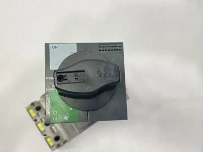 Used Schneider Electric Circuit Breaker 3-Pole 200A 480VAC w/ Operator Handle Circuit Breakers Michigan US | Maverick Industrial Sales #1398660