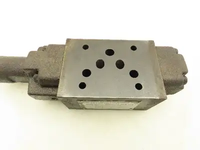 Daikin Kogyo MG-03P-03-40-X Hydraulic Reducing Sandwich Valve