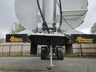 USED 1985 RELIANCE 28FT