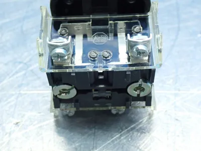 NEW ALLEN BRADLEY 800TFXP16RA1