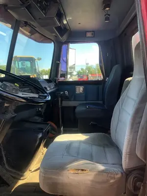 Used 1996 VOLVO WG64 Conventional trucks Kentucky US | Proxy Equipment #1384926