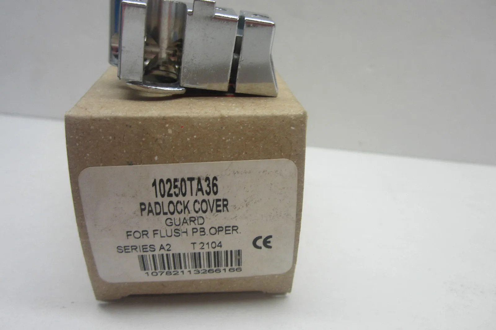 NEW CUTLER HAMMER 10250TA36 NSPP PADLOCK COVER