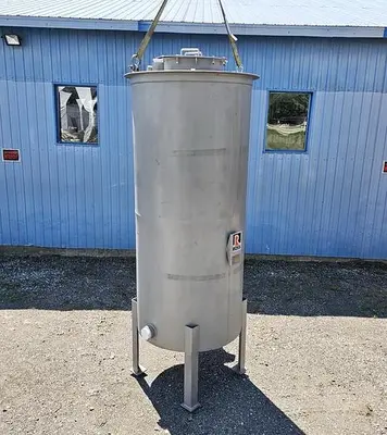 Unused 850 Gallon Tank, Stainless Steel