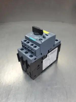 USED Siemens 3RV2011-1HA10 SIRIUS Circuit Breaker.