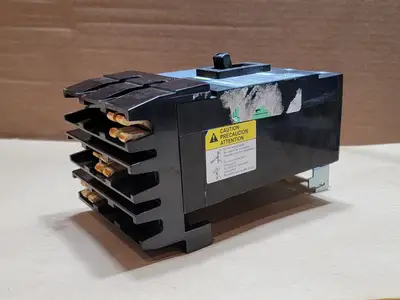 USED SQUARE D QDA32090