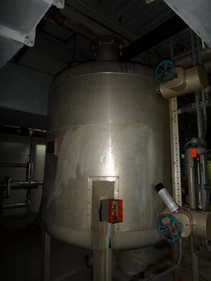 645 Gallon 304 Stainless Vertical Tanks
