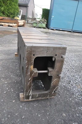 Clamping bloc 1980 x 800 x 500 mm