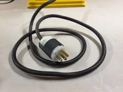 New | in-Stock HUBBELL HBLI45163LEDY Cable & Wire British Columbia CA | Lenmark #250661
