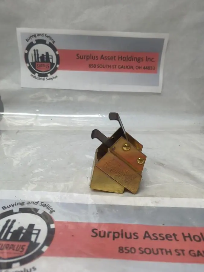 Used HEWLIG CARBON 13.621222.1.101 Brushes Ohio US | Surplus Asset Holdings #1246090