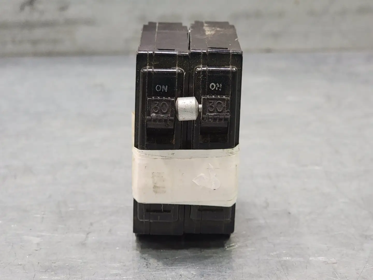 Used SQUARE D QO230 Switchgears British Columbia CA | Lenmark #243547