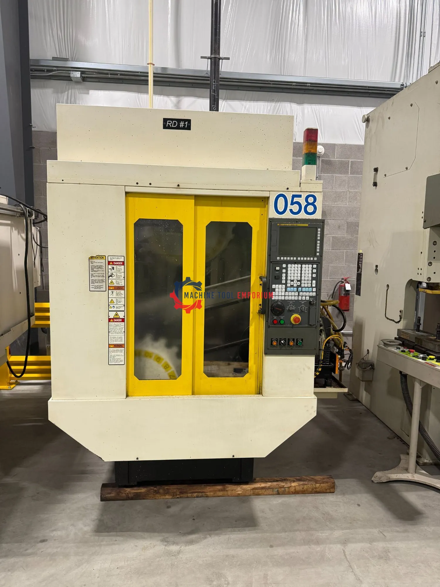 2014 Fanuc Robodrill Alpha D21MIa5 Vertical Machining Center