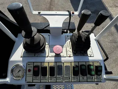Used 2015 ALTEC AC18-70R-HL Truck-Mounted Cranes Florida US | Truck and Van Outlet #1509158