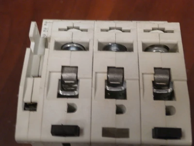 USED Allen-Bradley 1492-SP3C040