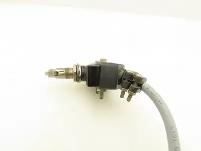 Renew RZ-15GQ22-B3 Micro Plunger Limit Switch 1/2" Roller Lot of 5