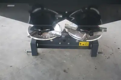 New | in-Stock 2026 BMC SYNTRA 1000 Broadcast Spreaders Pennsylvania US | Zimmerman Farm Service #1410287