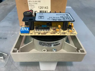 Used WHEELOCK MT4115WH, 15CD Commercial Audio/Visual Equipment Ohio US | HGR 24 #1325979