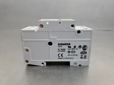 USED Siemens 5SX22 C0.5 Circuit Breaker, 0.5A, 400V, 2 Pole