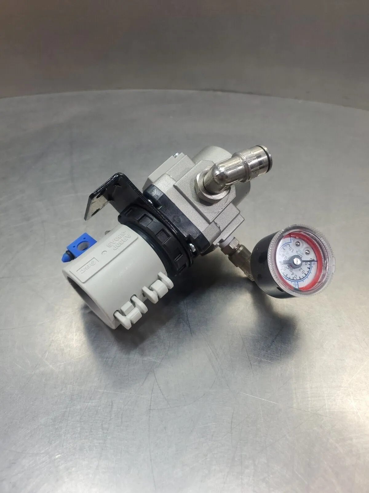 SMC AR30-03 PNEUMATIC REGULATOR (SET PRESS. 0.05~0.8MPa) 6D-13