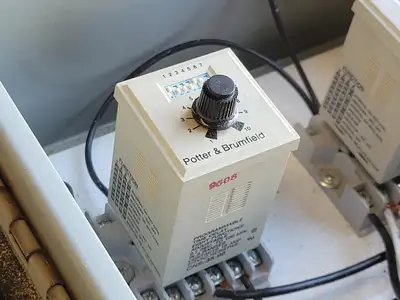 USED HOFFMAN A-1210CH