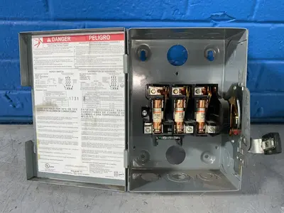Used SQUARE D D321N Switchgears Ohio US | HGR 24 #1474847
