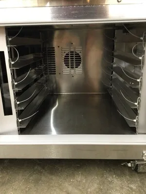 167-0268 Traulsen TD078HT1 Self Contained Seafood Service Cooler Case w/ Casters