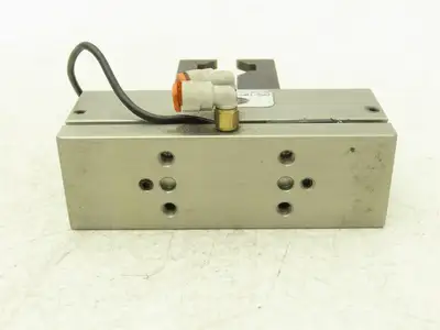 De-Sta-Co DPG-10M-4-C Pneumatic 2-Jaw Parallel Gripper Cylinder 1" Stroke 50lbf