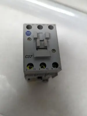 USED ALLEN-BRADLEY 100-C37*00