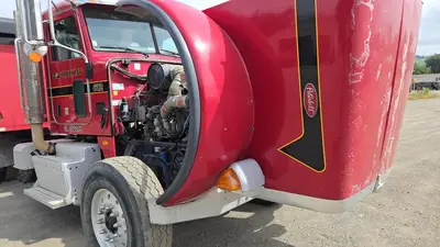 USED 2014 PETERBILT 365